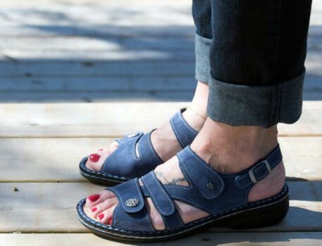 orthotic friendly sandals